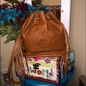 Beautiful Grab & Go Crossbody & very stylish Color